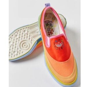 NWT Adidas Nizza Slip-On Pride shoes canvas orange pink light blue Youth SZ 3.5